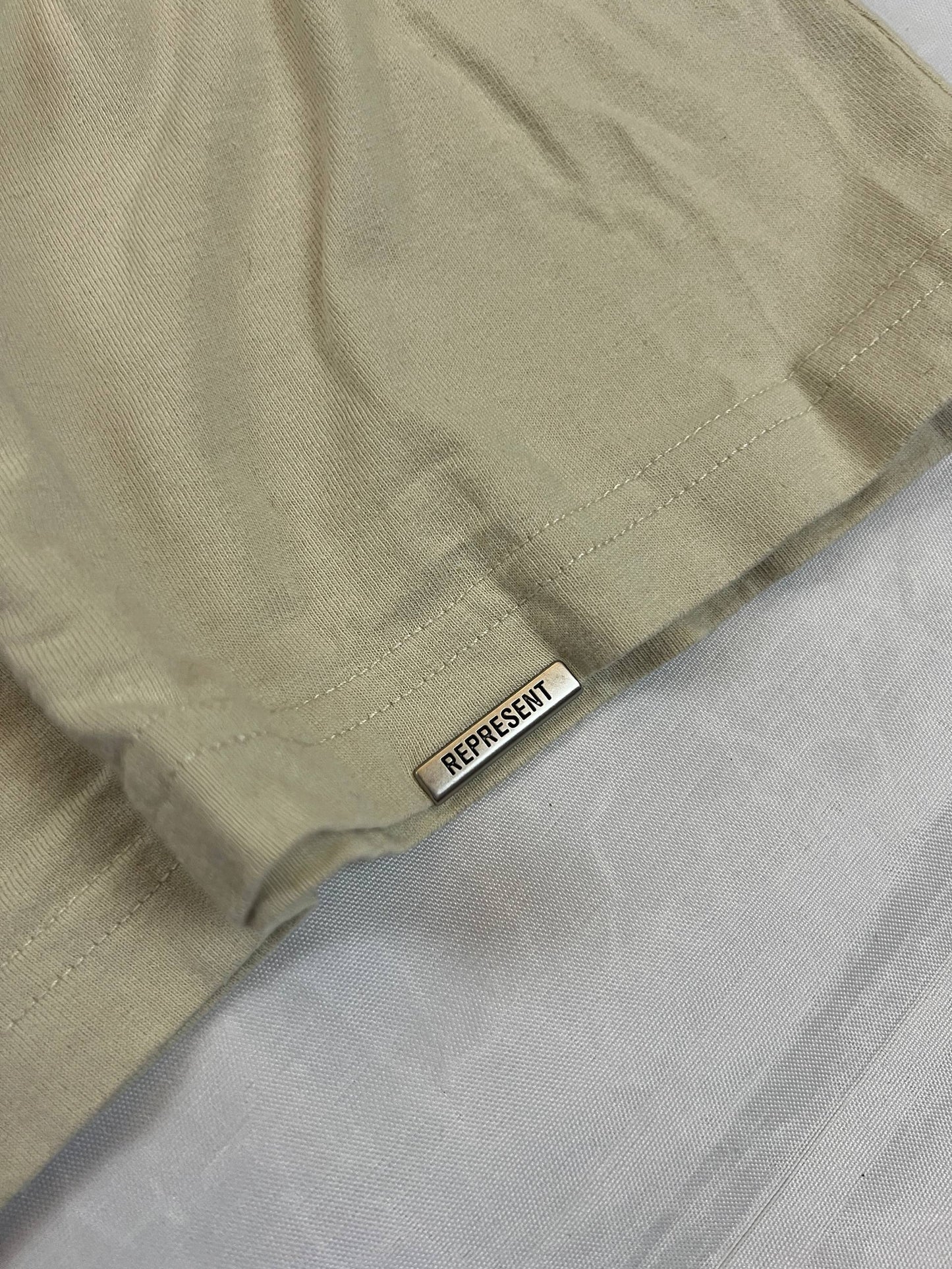 Represent beige cotton T-shirt XL with large 'REPRESENT' print and 'Angels Academy' emblem.