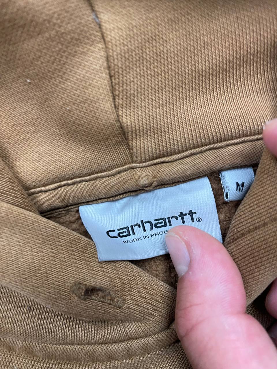 Carhartt brown hoodie large fleece, kangaroo pocket, ribbed hem and cuffs.