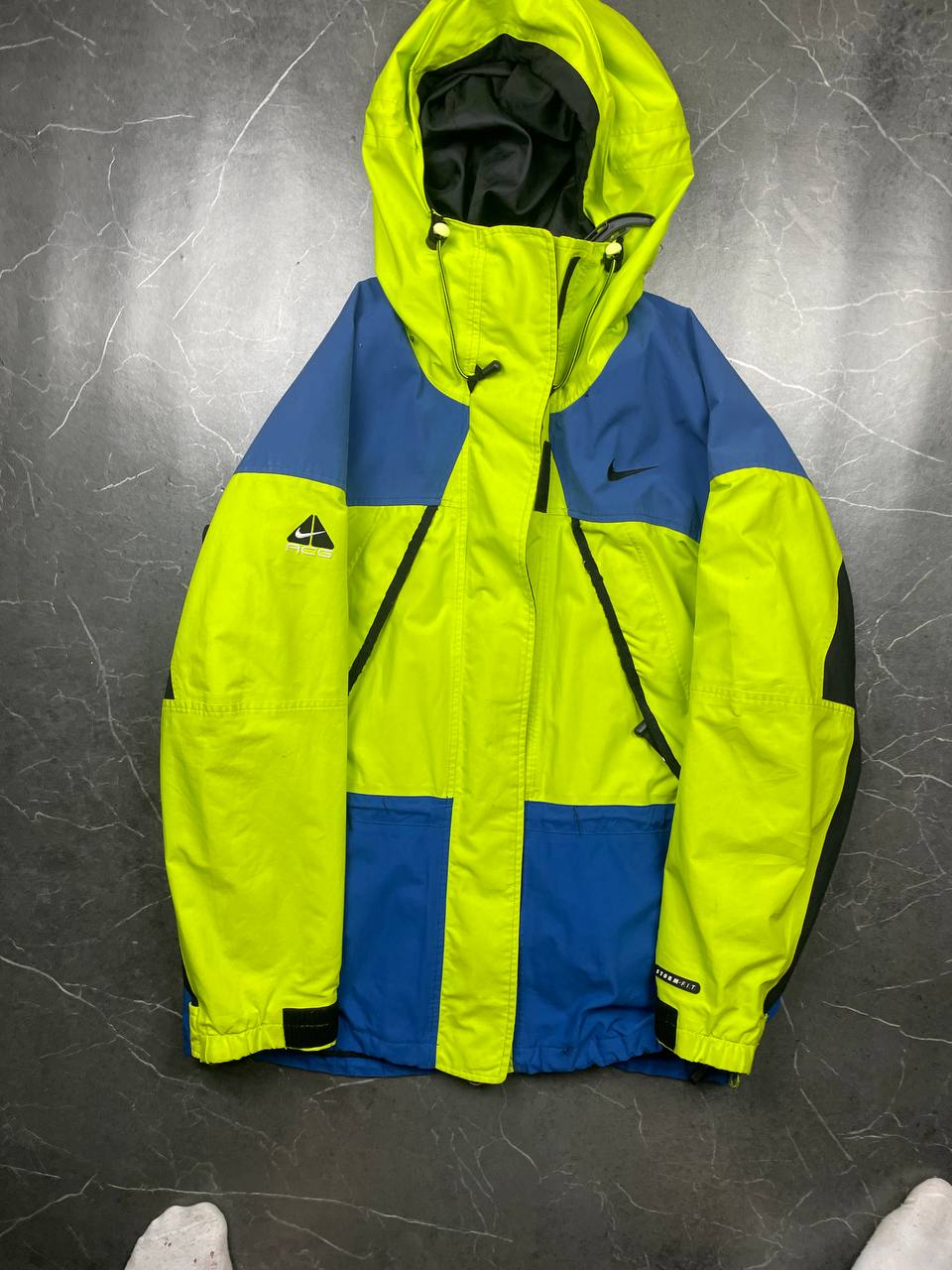 Nike ACG hooded jacket blue and neon green colour block design, Gore-Tex material.