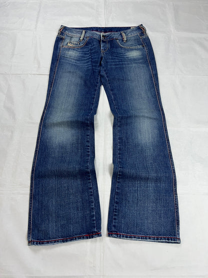 Diesel blue denim jeans W32 L32 with distressed wash and embroidered back pockets.