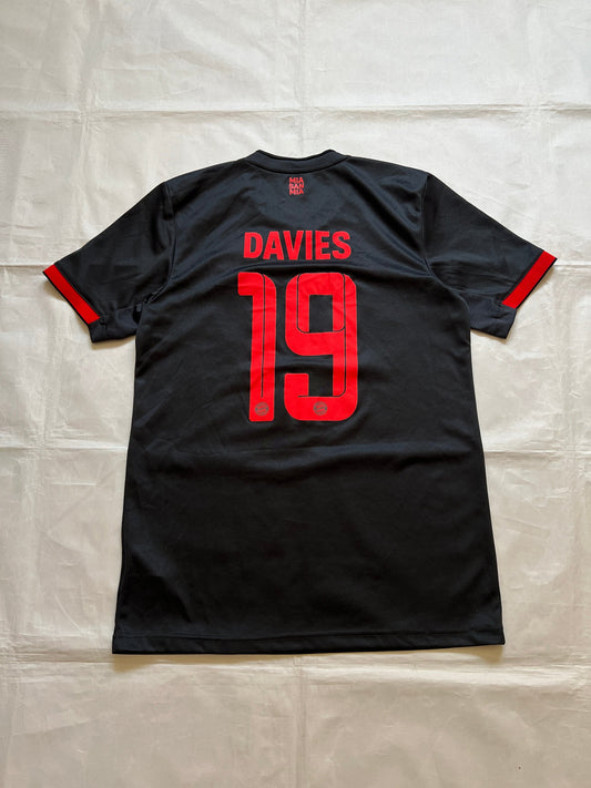 Adidas Bayern Munich black football shirt with red trim, player Davies #19 print, lightweight fabric.
