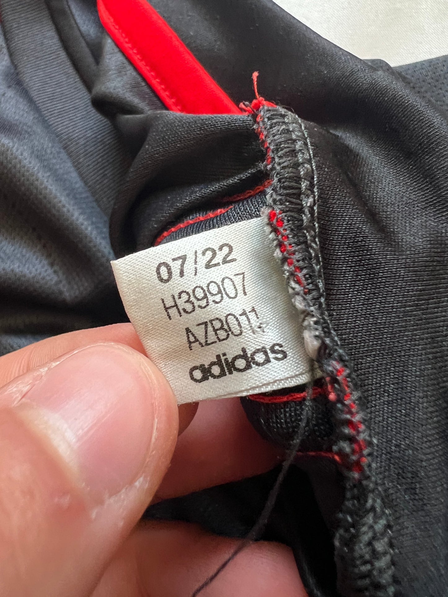 Adidas Bayern Munich black football shirt with red trim, player Davies #19 print, lightweight fabric.