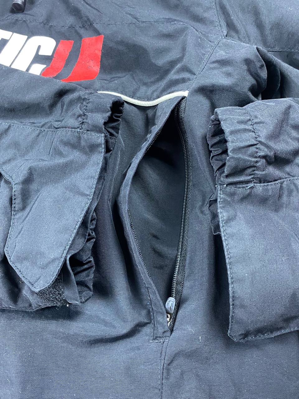 Athletic Black Jacket Anorak Vintage 00s Size Medium